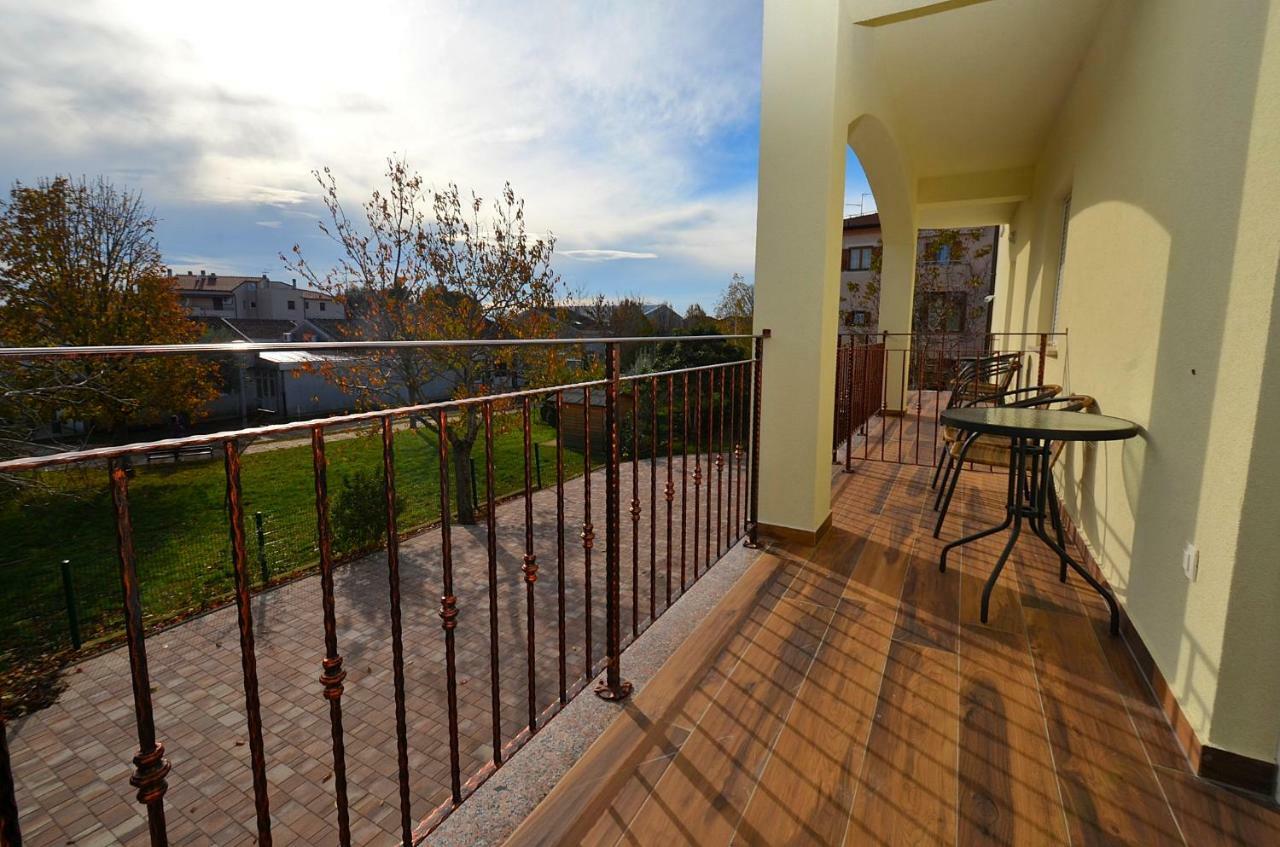 Stella Apartments Novigrad  Exterior photo